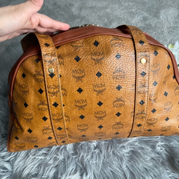 Authentic MCM vintage Congnac shopper tote large shoulder bag (KHS01) - Picture 9 of 15